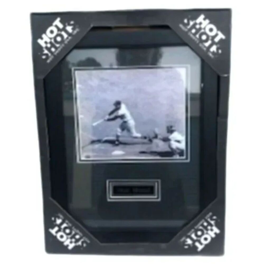 Stan Musial - St Louis Cardinals . Vintage Baseball Picture w/ Glass . Hot Shot